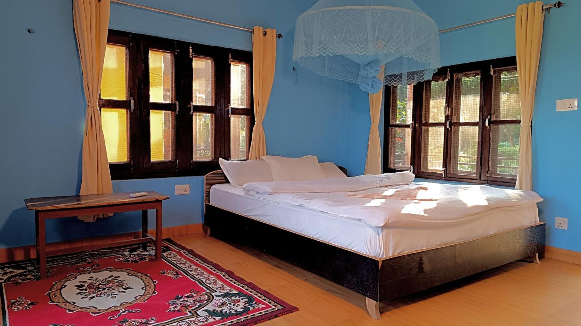 Mr. B'S Place Bardiya Номер фото