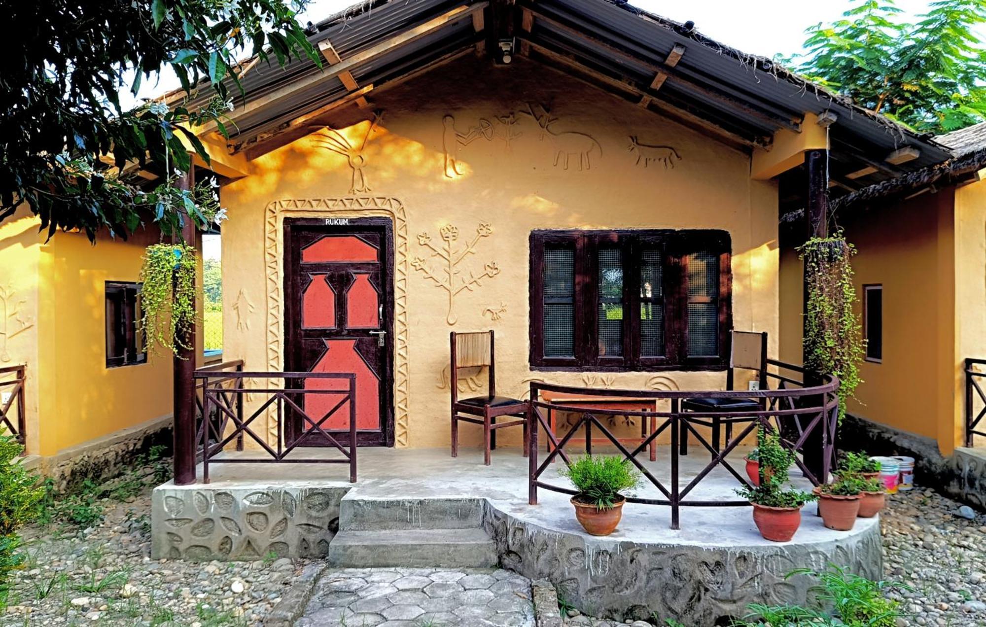Mr. B'S Place Bardiya Номер фото